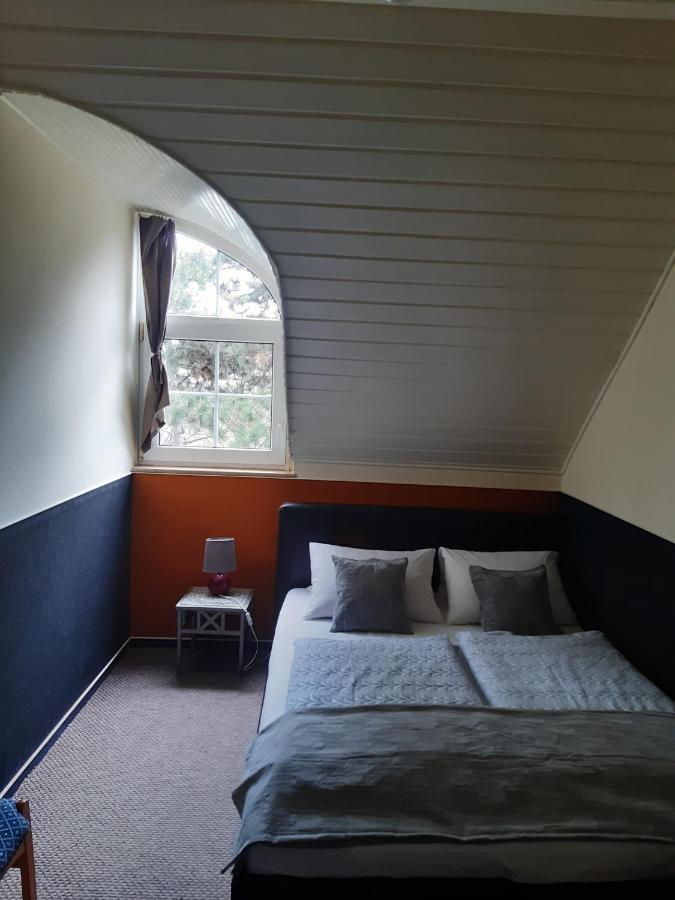 Hotel Berg Toboz Panzió Pécs Zewnętrze zdjęcie
